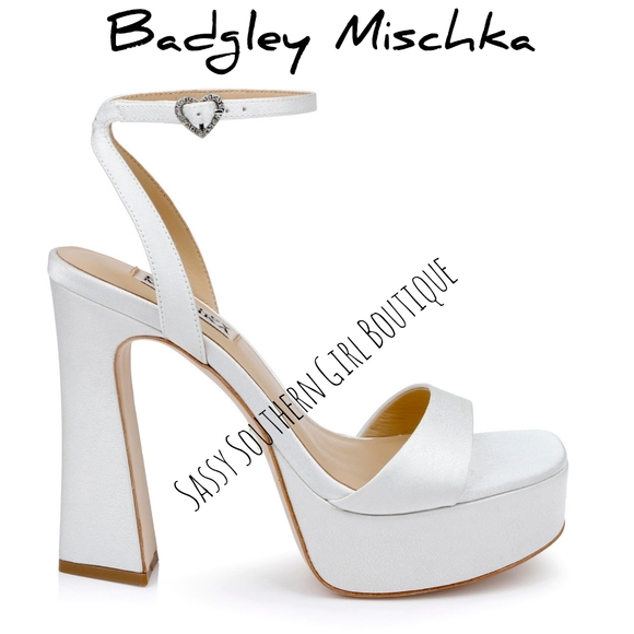 🆕⭐ Badgley Mischka Soft White Platform Sandal Heels - Picture 3 of 16